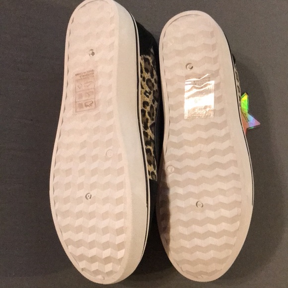 Love 83 sneaker’s NWT - Picture 3 of 3